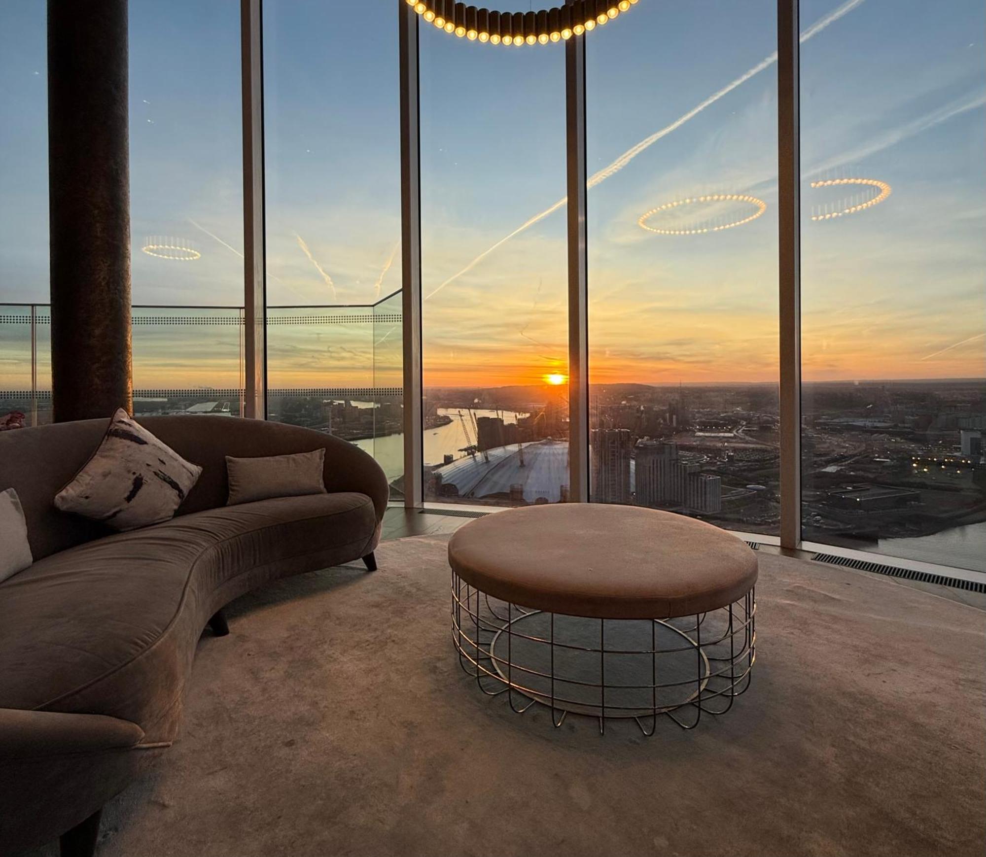 לונדון Luxury Modern 2 Bed Flat With Balcony And City View - Canary Wharf City Center מראה חיצוני תמונה