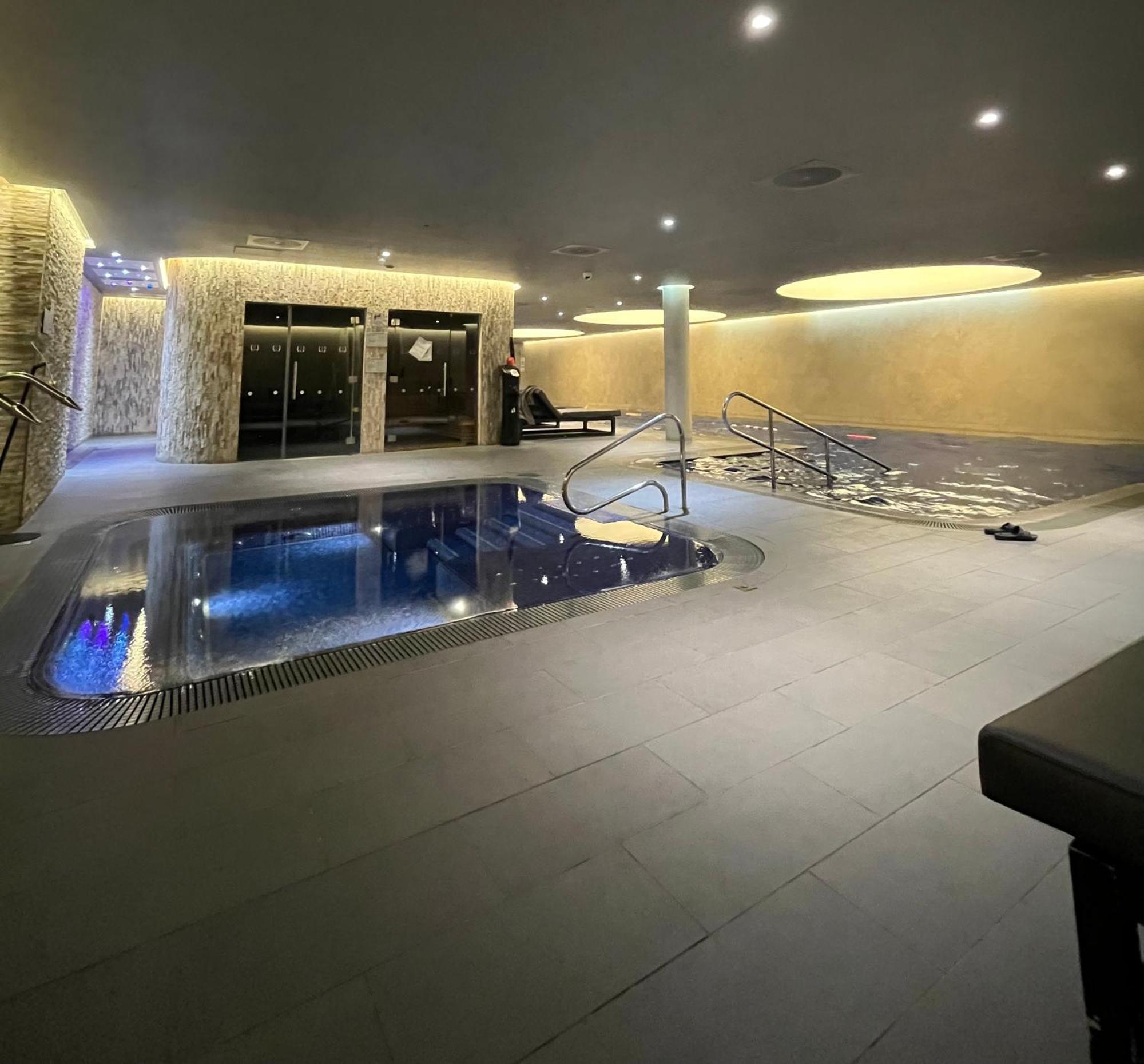 לונדון Luxury Modern 2 Bed Flat With Balcony And City View - Canary Wharf City Center מראה חיצוני תמונה