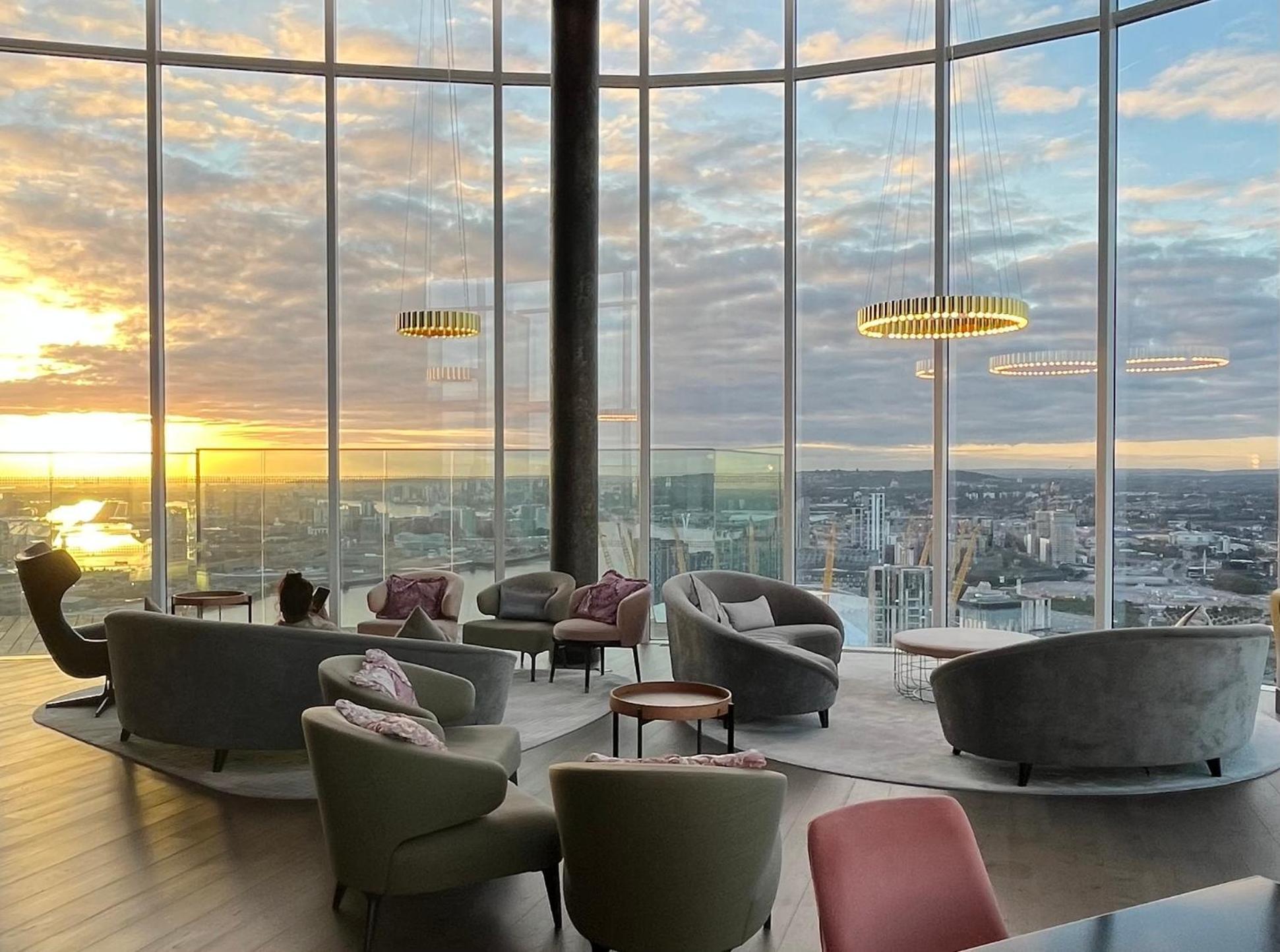לונדון Luxury Modern 2 Bed Flat With Balcony And City View - Canary Wharf City Center מראה חיצוני תמונה