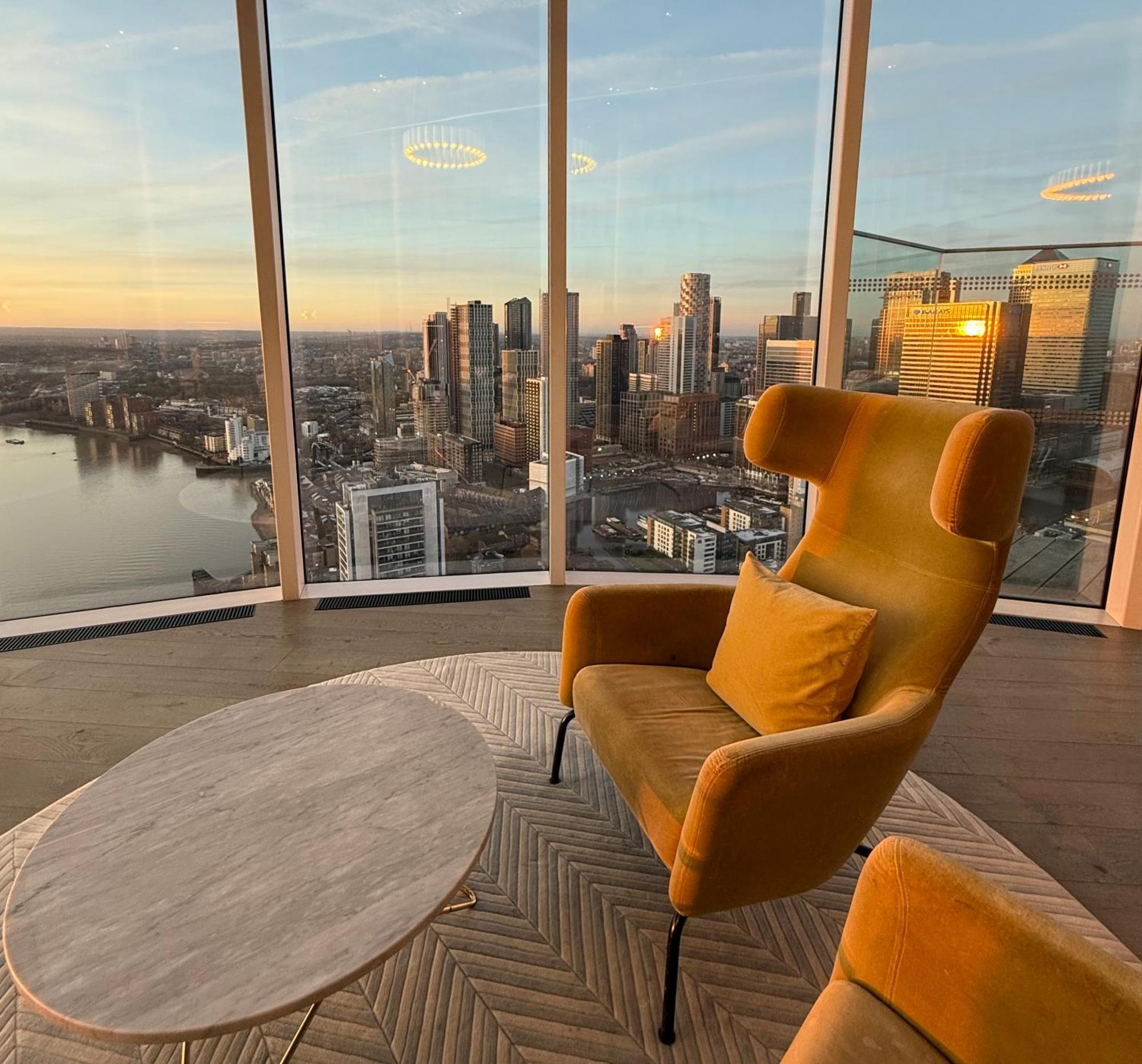 לונדון Luxury Modern 2 Bed Flat With Balcony And City View - Canary Wharf City Center מראה חיצוני תמונה